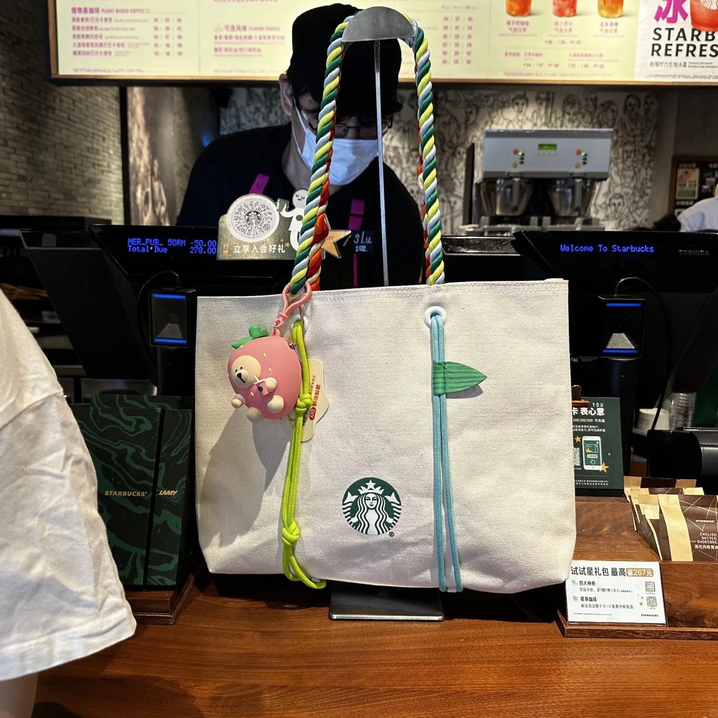 海外限定 中国限定モデル Starbucks スターバックス 2023年夏版 シリコン かわいいクマミニポーチ キーチェーン AirPodsポーチ