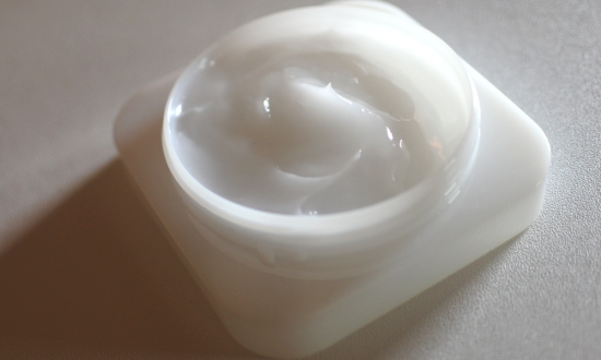 MinZ iLeather Cream for Apple デバイスレザーアクセサリ クリーム+専用クロスセット