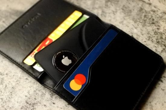 MP2L Card for AirTag ヘクサゴンブラック
