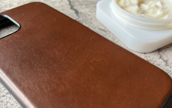 MinZ iLeather Gloss for Apple デバイスレザーアクセサリ グロス+専用クロスセット