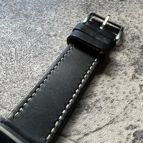 MP2L Horween Leather Band Stitch ブラック／ホワイトステッチ（チタニウムラグ）