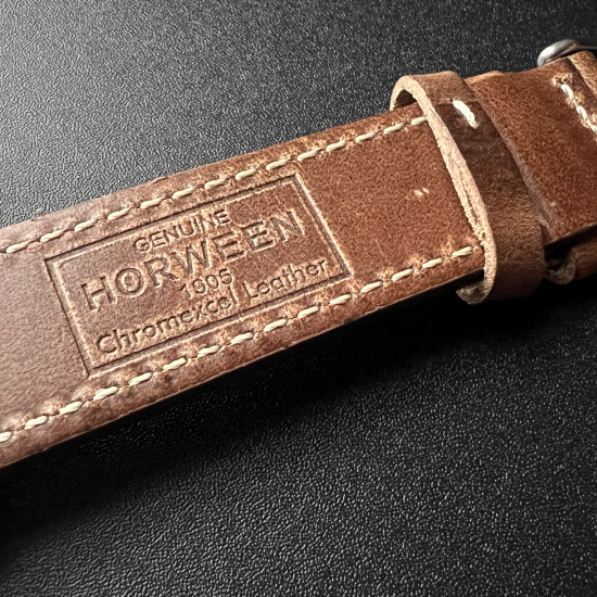 MP2L Horween Leather Band Stitch エイジングブラウン／ホワイトステッチ（チタニウムラグ）
