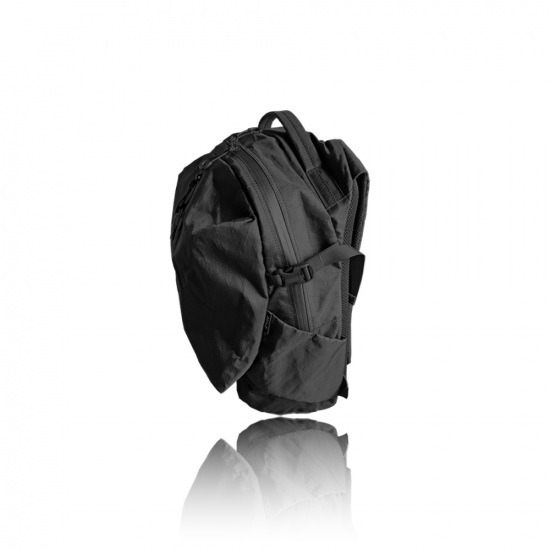 MinZ air Pack for MacBook & Apple Devices ブラックジップタグ