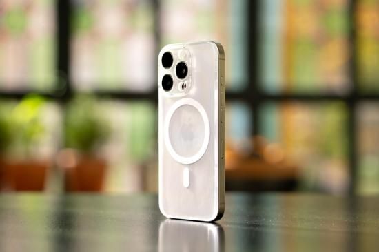 Suti PhoneBack クリア for iPhone 16 Pro / 16 Pro Max