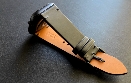 MinZ Horween Leather Band ブラックレザー（シルバー金具）