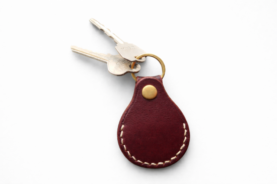 MinZ Horween Leather Keychain for AirTag ブラウン