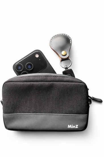 MinZ Horween Leather Keychain for AirTag バーガンディ